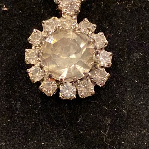 Beautiful Vintage Silver Tone Rhinestone Necklace - Picture 2 of 7